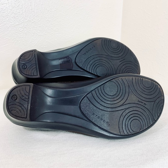 Aravon New Balance heeled 8D - Picture 10 of 12